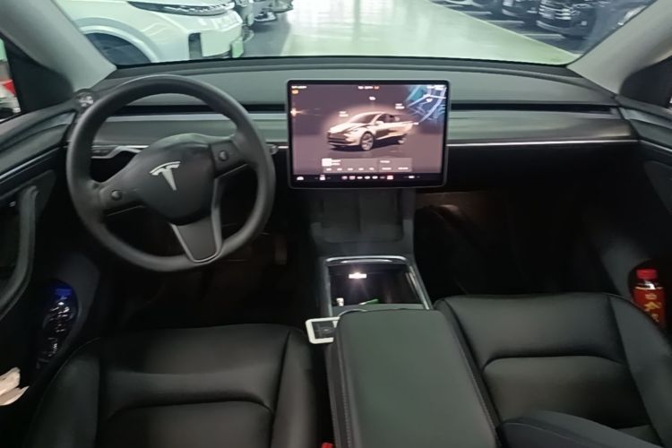Tesla Model Y 2022 #10 Tesla Model Y 2022 car image #10