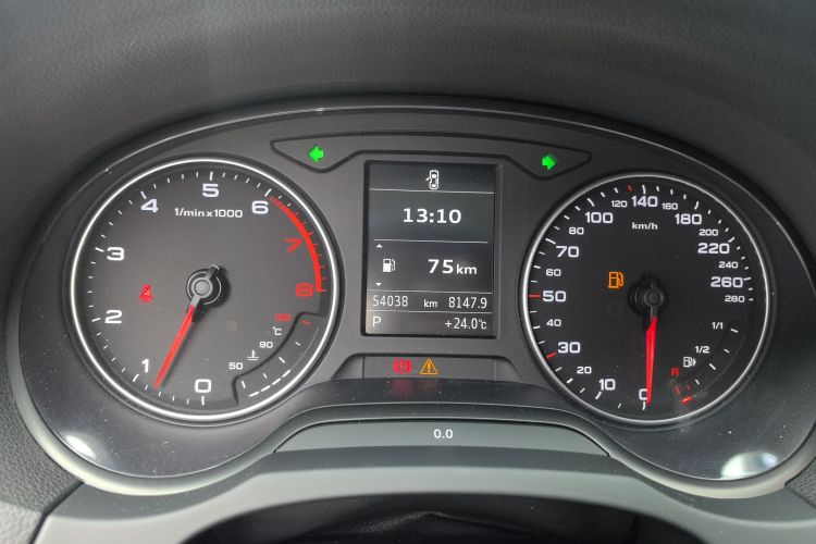 Audi A3 2016 car image #12
