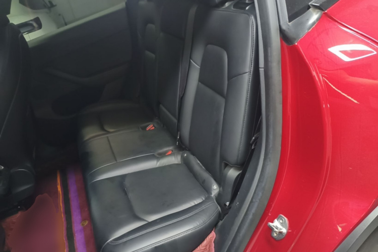 Tesla Model Y 2021 car image #17