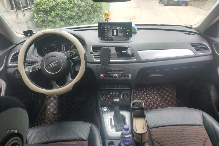 Audi Q3 2016 car image #11