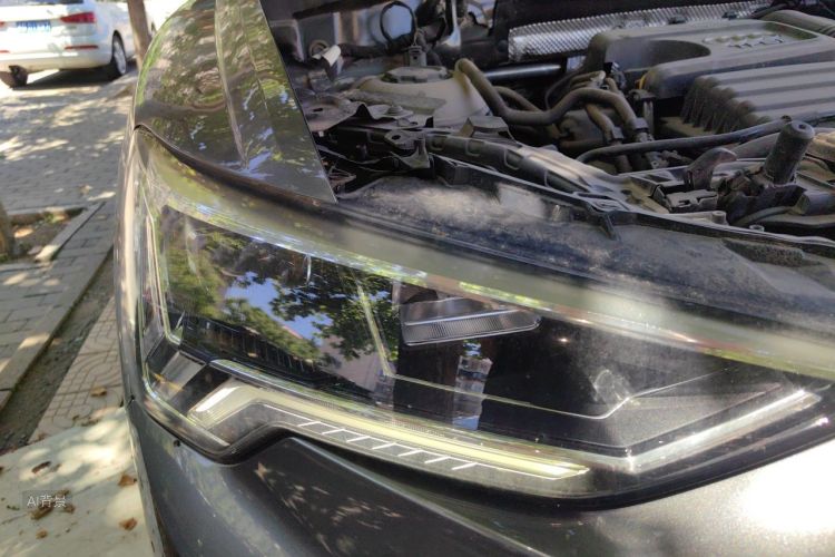 Audi Q3 2021 car image #8
