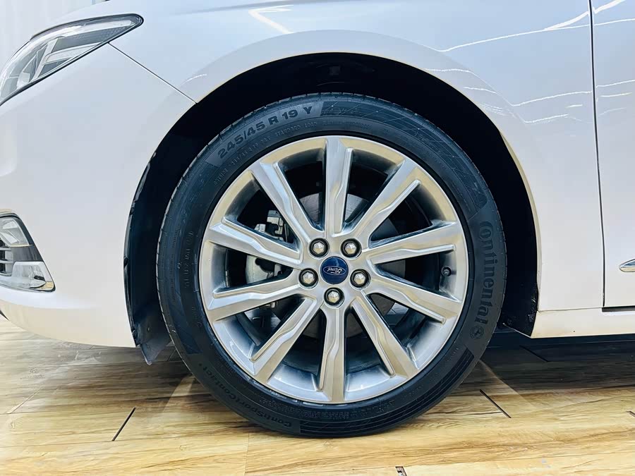 Ford Taurus 2021 car image #38