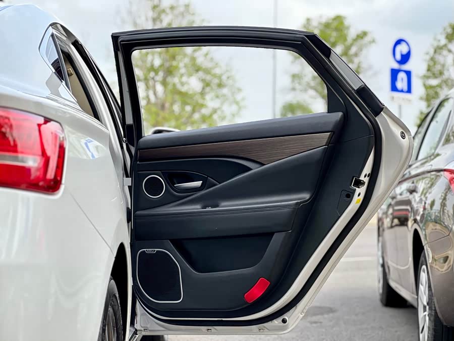 GEELY Ulion 2017 #38 GEELY Ulion 2017 immagine di auto #38