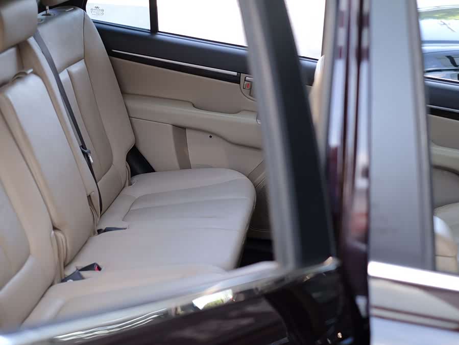 Hyundai Santa Fe Classic 2011 car image #38