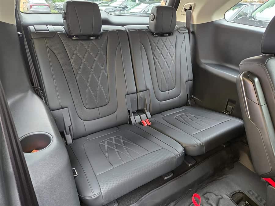 HongQi HS7 PHEV 2024 #38 HongQi HS7 PHEV 2024 car image #38