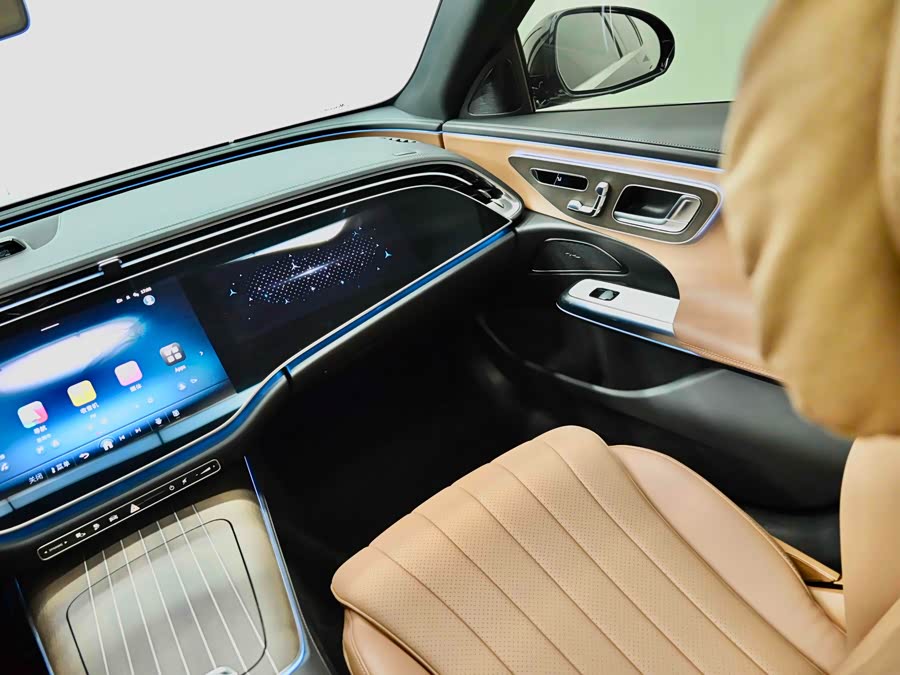 Mercedes-Benz E Class New Energy 2024 car image #38