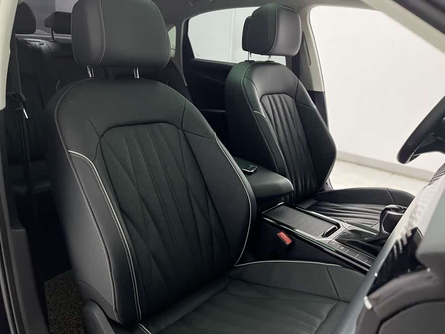 Volkswagen Passat 2022 car image #38