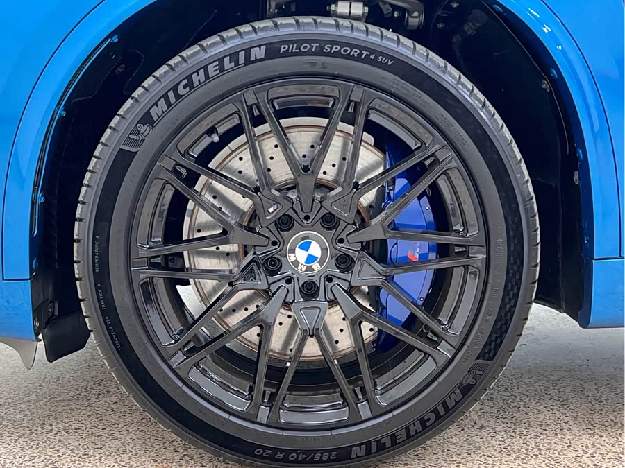 BMW X5 M 2017 #38 BMW X5 M 2017 صورة سيارة #38