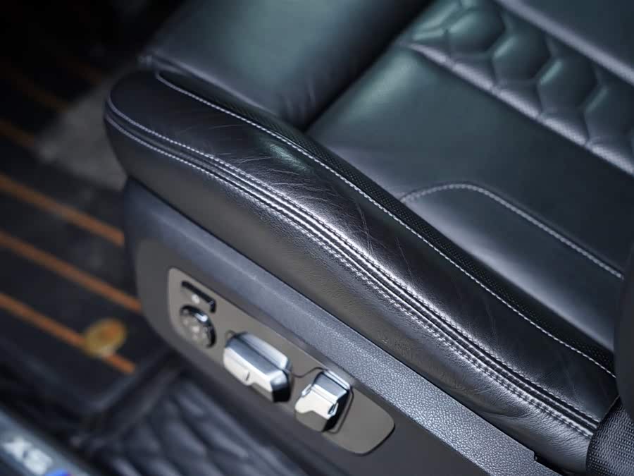 BMW X5 M 2020 car image #38