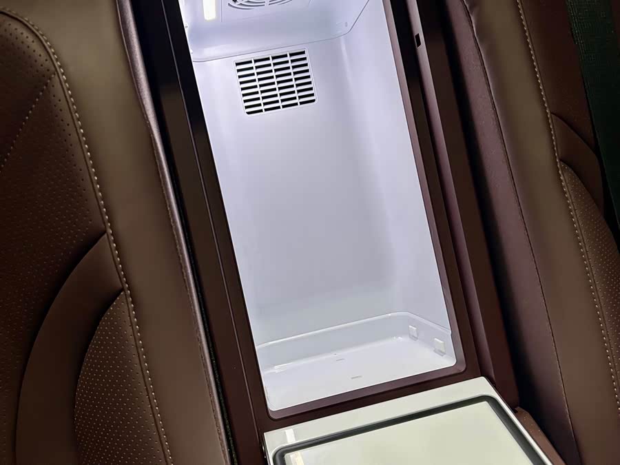 Denza Z9GT 2024 car image #38