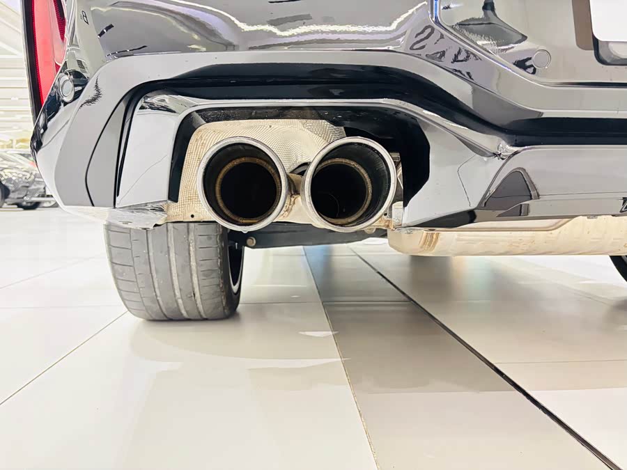 BMW X4 M 2023 car image #38