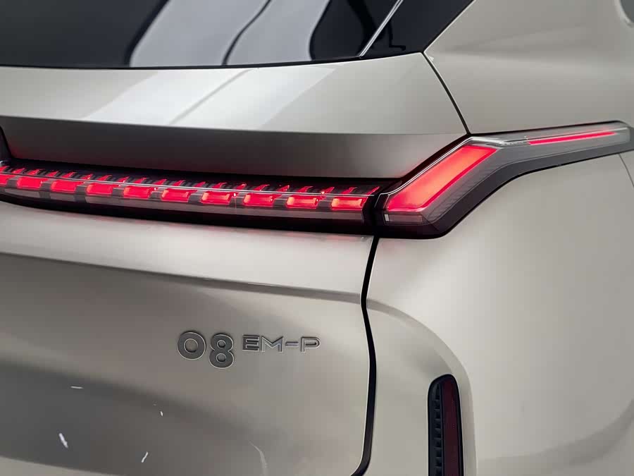 Lynk & Co 08 EM-P 2023 car image #38
