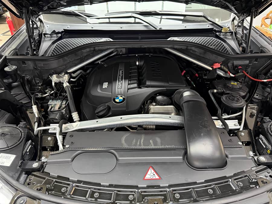 BMW X6 2016 car image #38