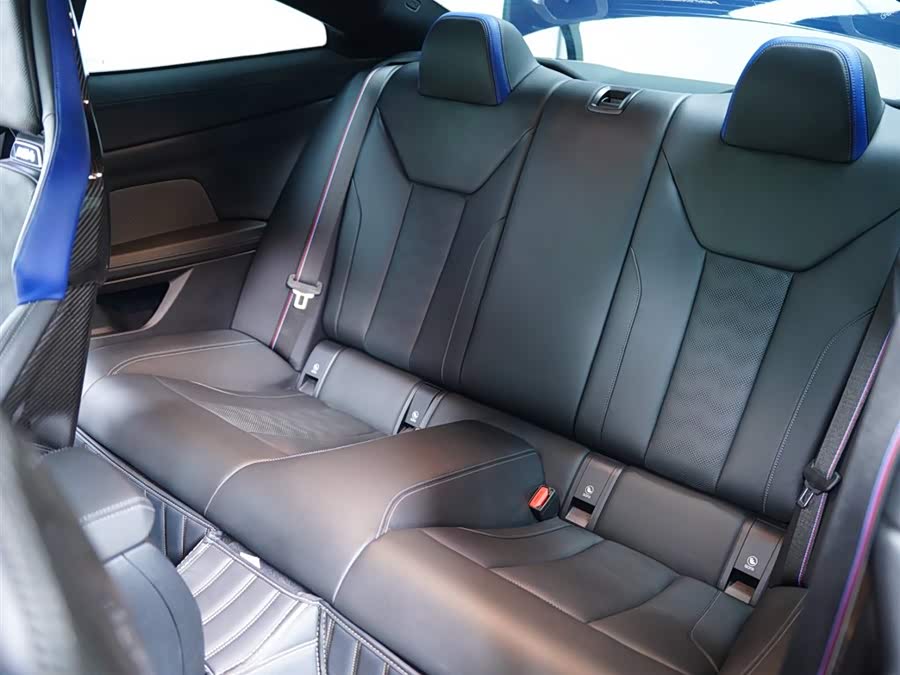 BMW M4 2024 immagine di auto #38