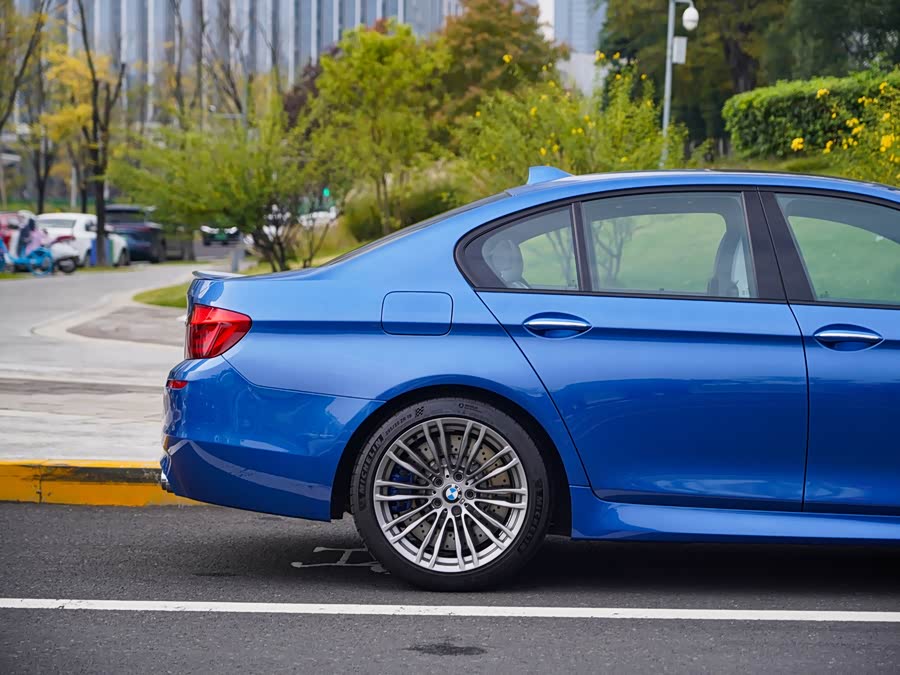 BMW M5 2012 #38 BMW M5 2012 car image #38