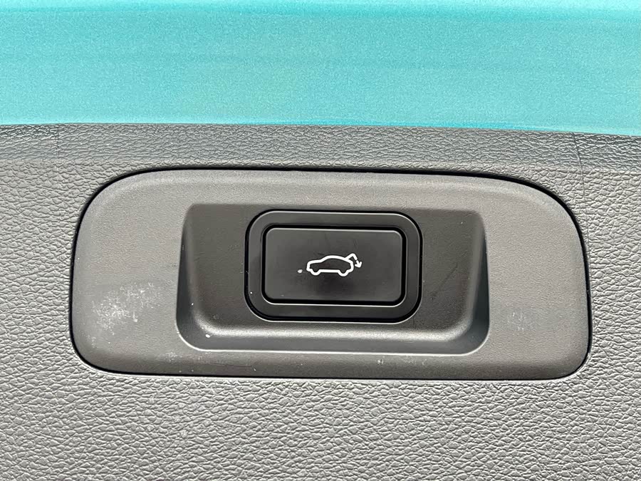 GEELY Coolray 2022 car image #38
