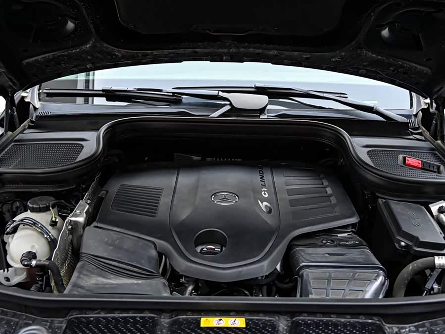 Mercedes-Benz GLE Class 2023 car image #38