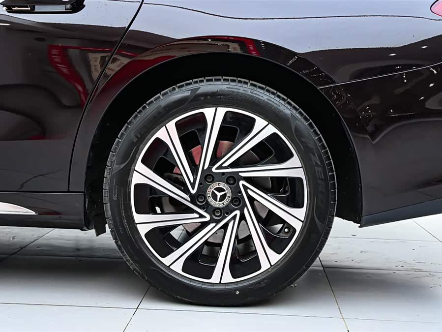 Mercedes-Benz E Class 2023 car image #38