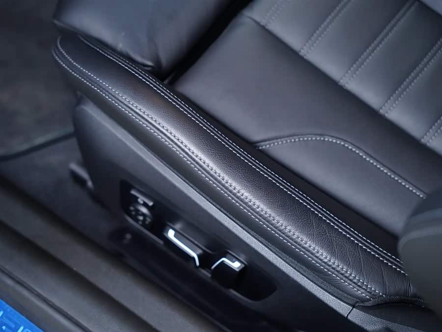 BMW M2 2024 car image #38