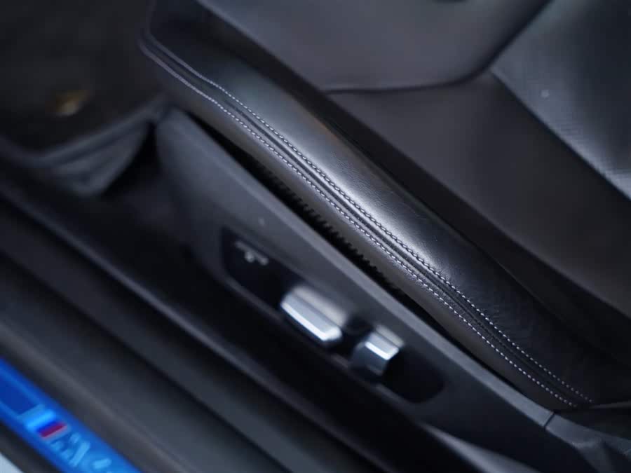 BMW M4 2024 imagem de carro #38