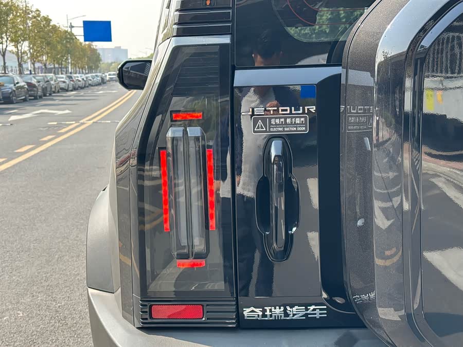 Jetour Traveller 2023 car image #38