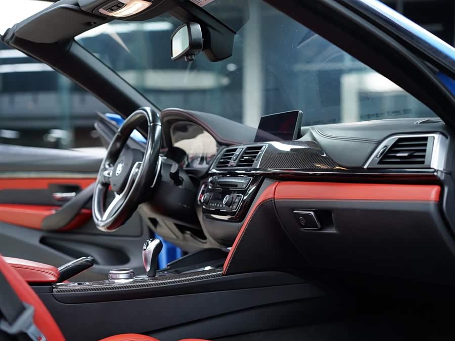 BMW M4 2018 immagine di auto #38