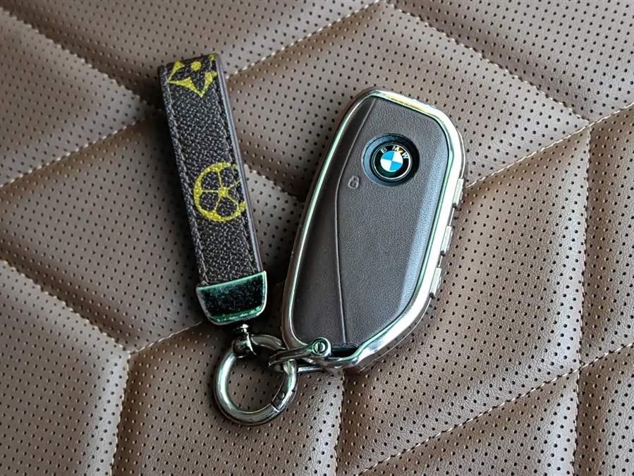 BMW 5 Series 2024 car image #38