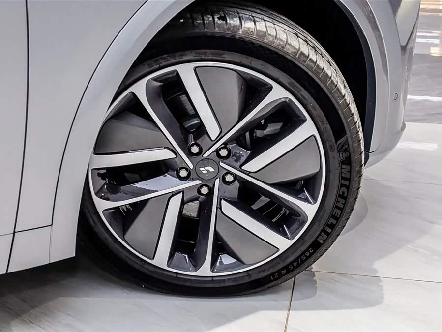 Li L7 2024 صورة سيارة #38