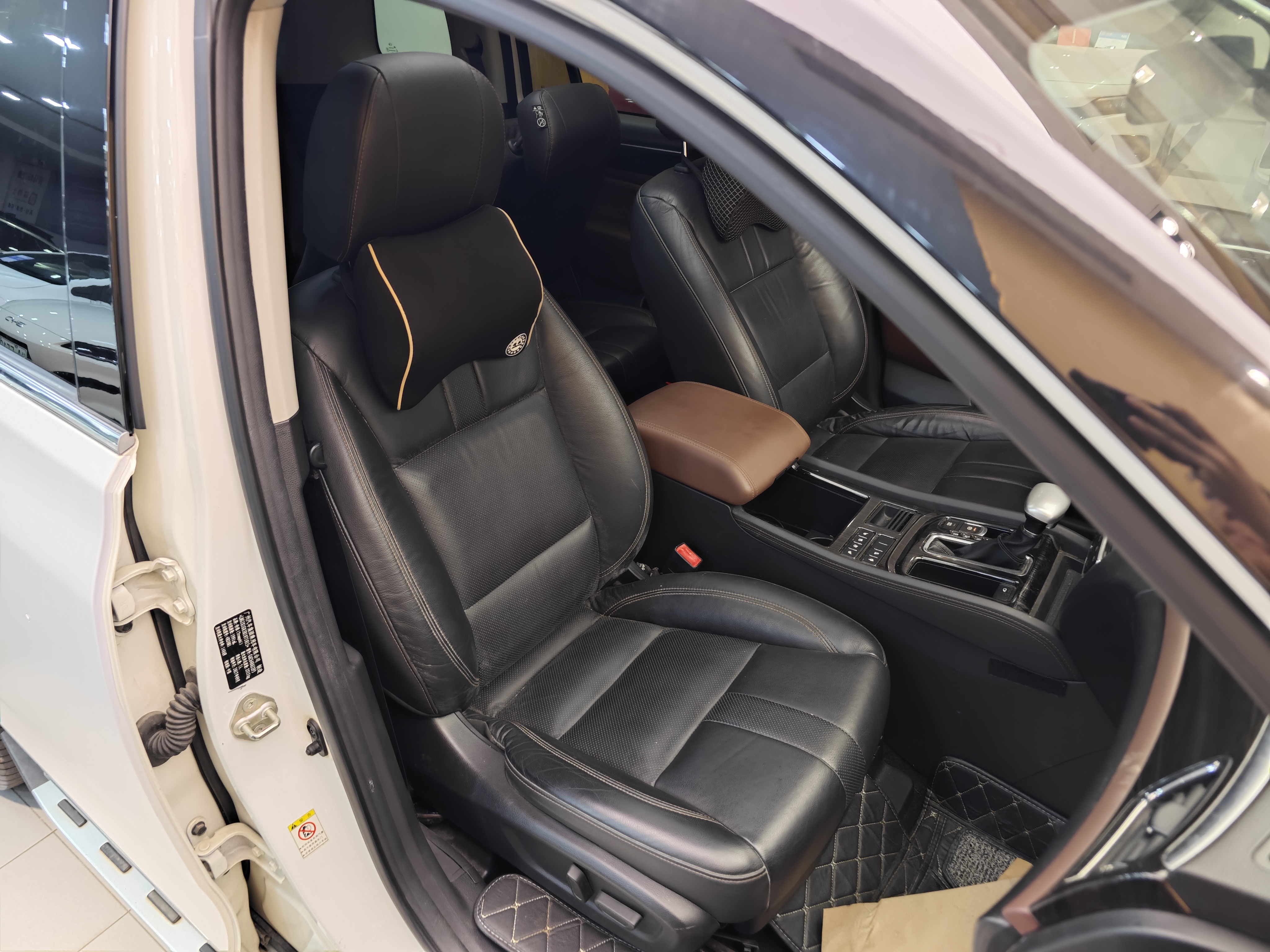 GAC Trumpchi GS8 2017 #38 GAC Trumpchi GS8 2017 car image #38