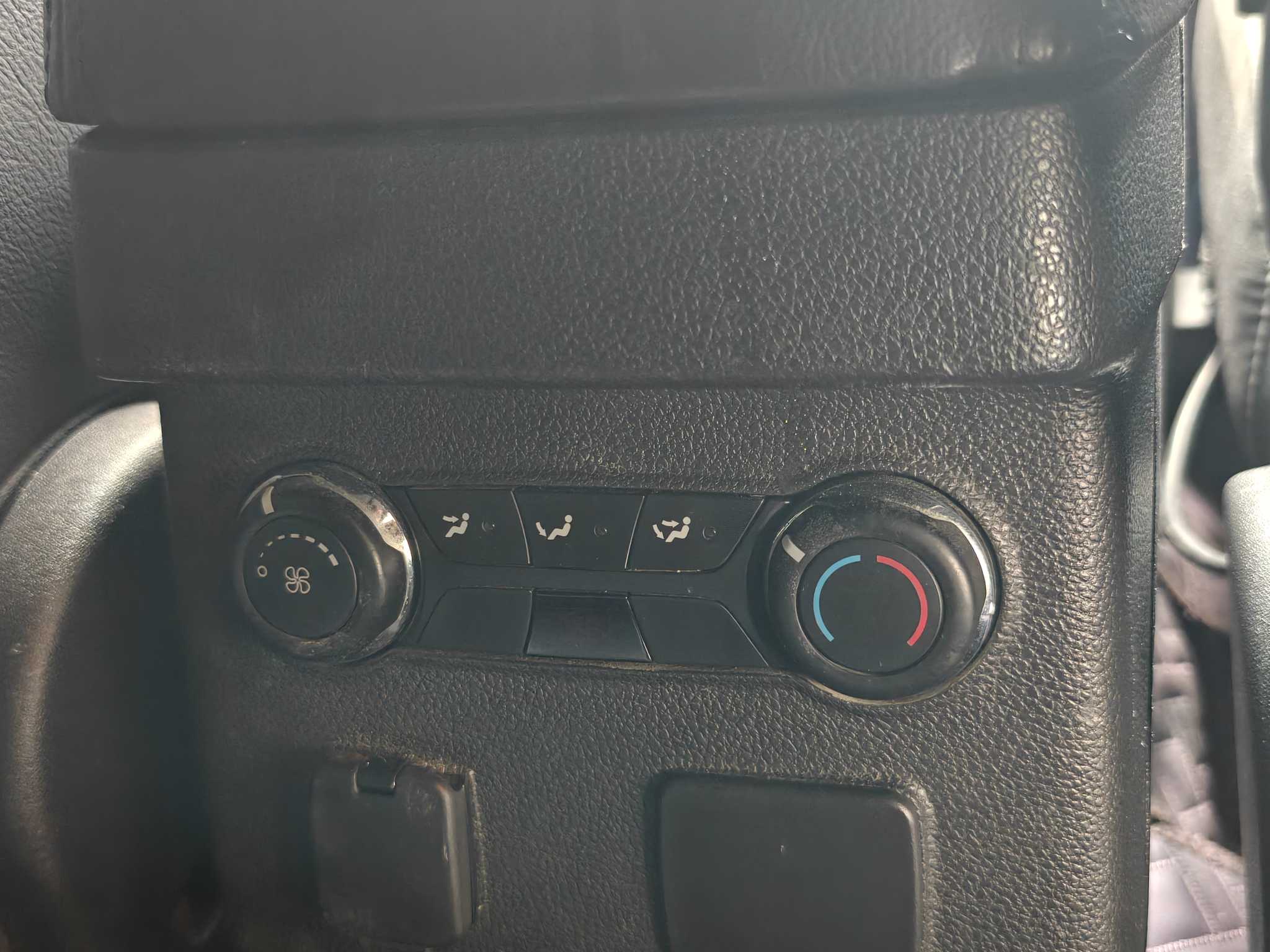 Ford Explorer (Imported) 2013 car image #38