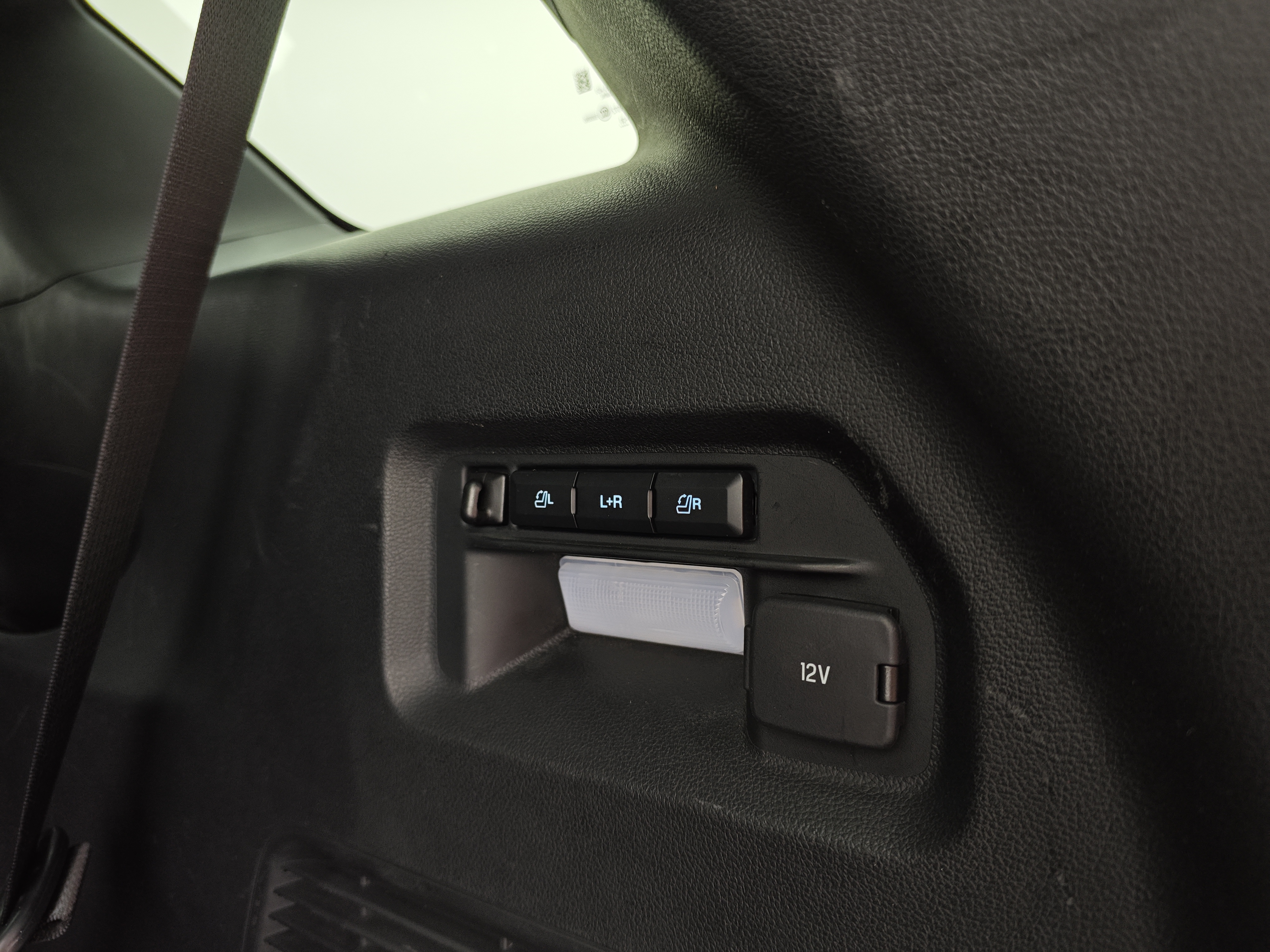 Ford Explorer 2021 car image #38