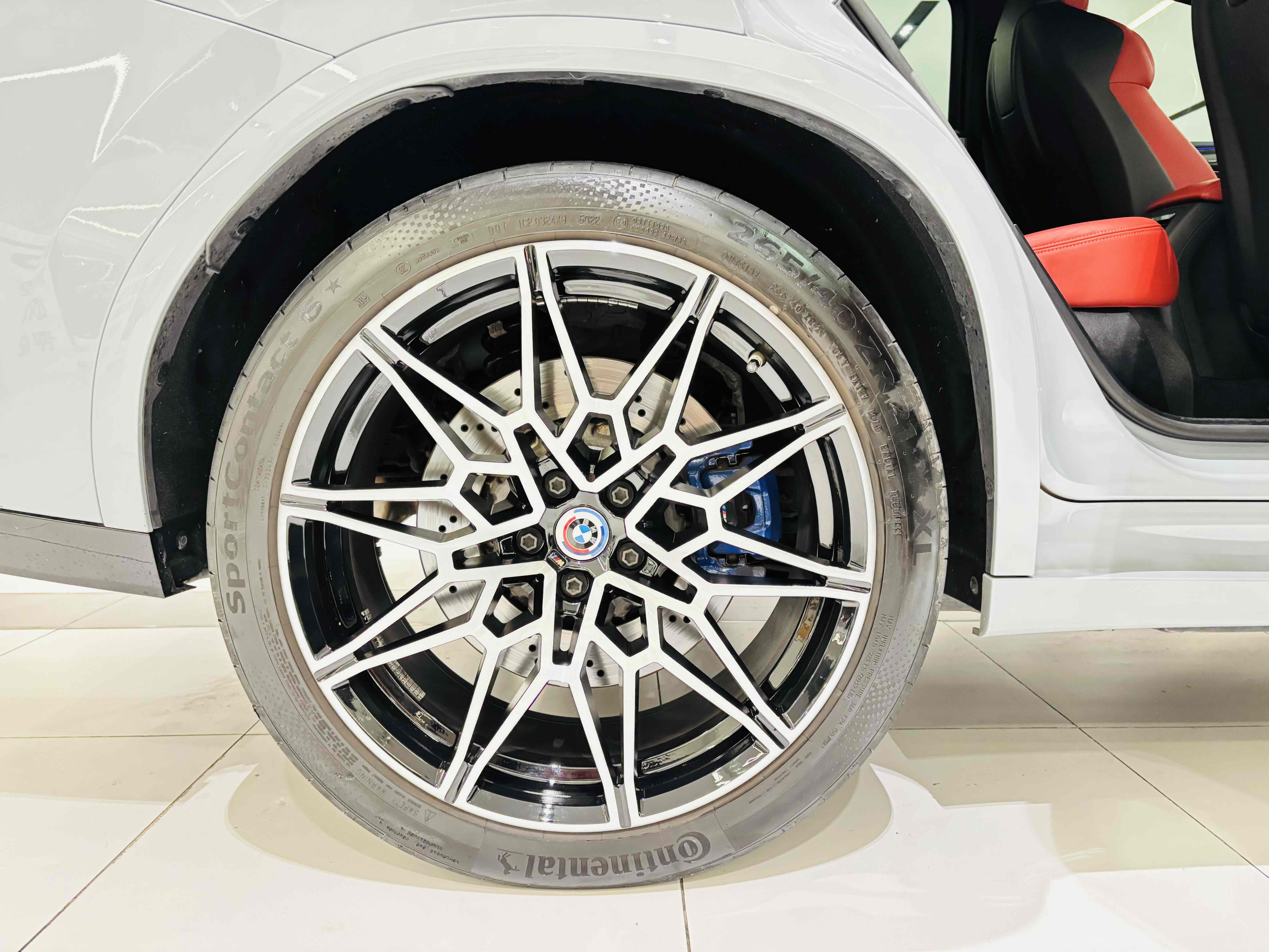 BMW X4 M 2023 car image #38