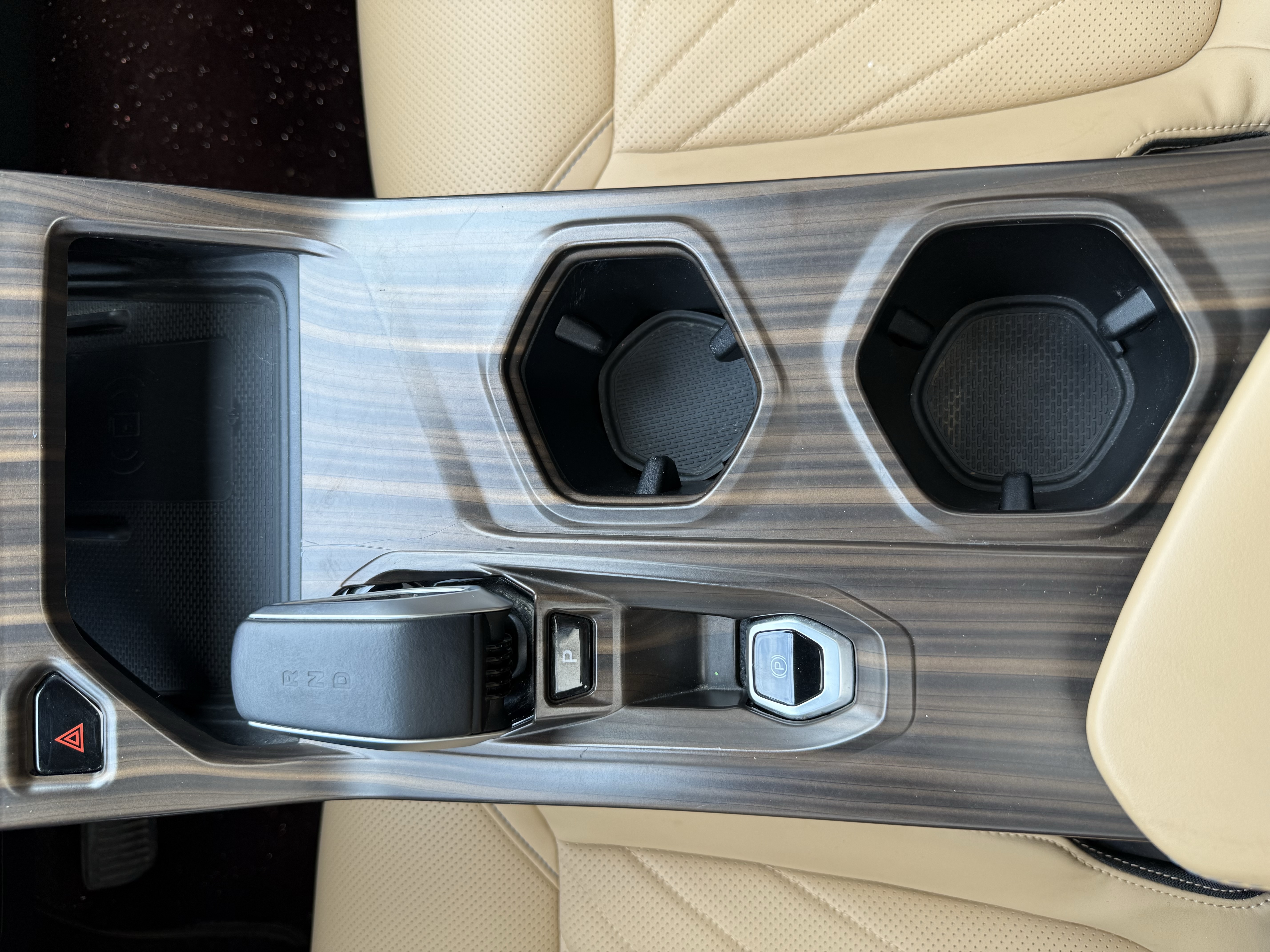 GEELY Boyue L 2023 car image #38