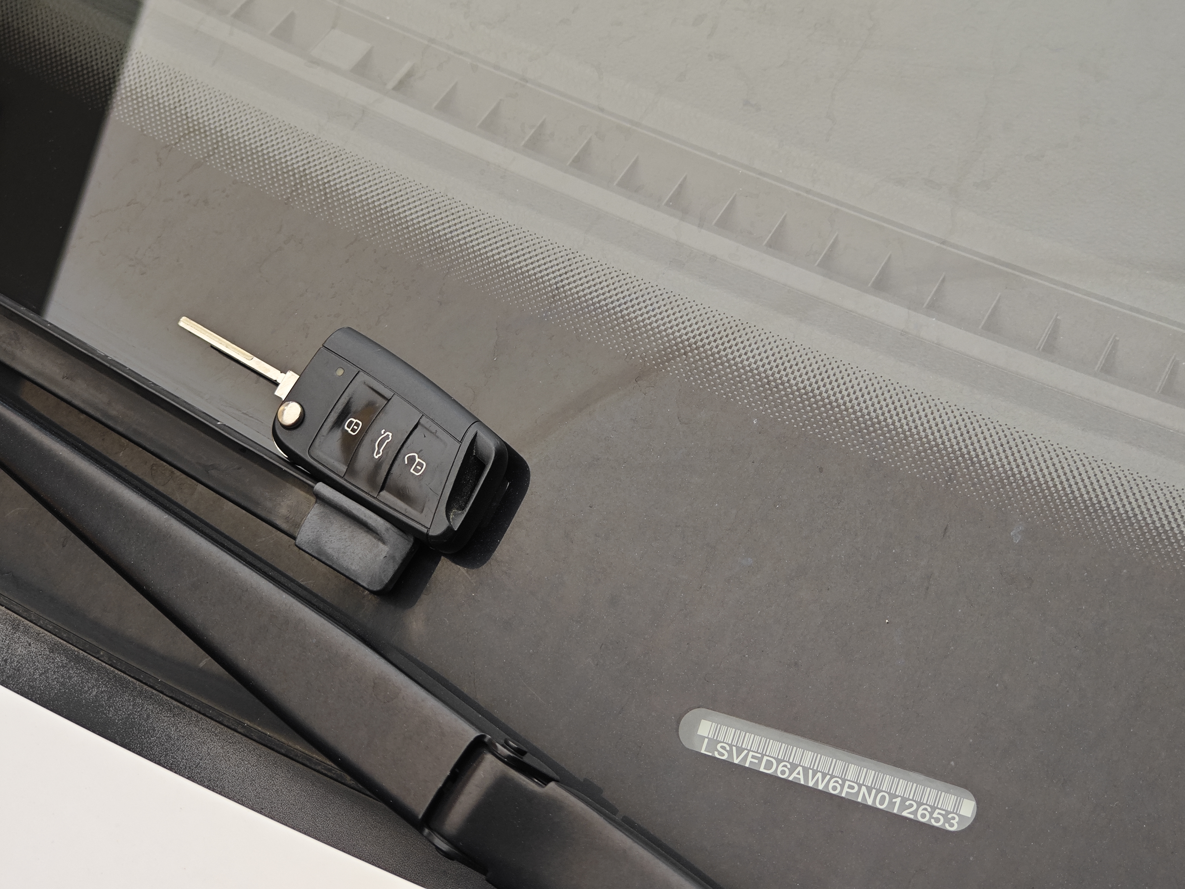 Polo 2023 car image #38