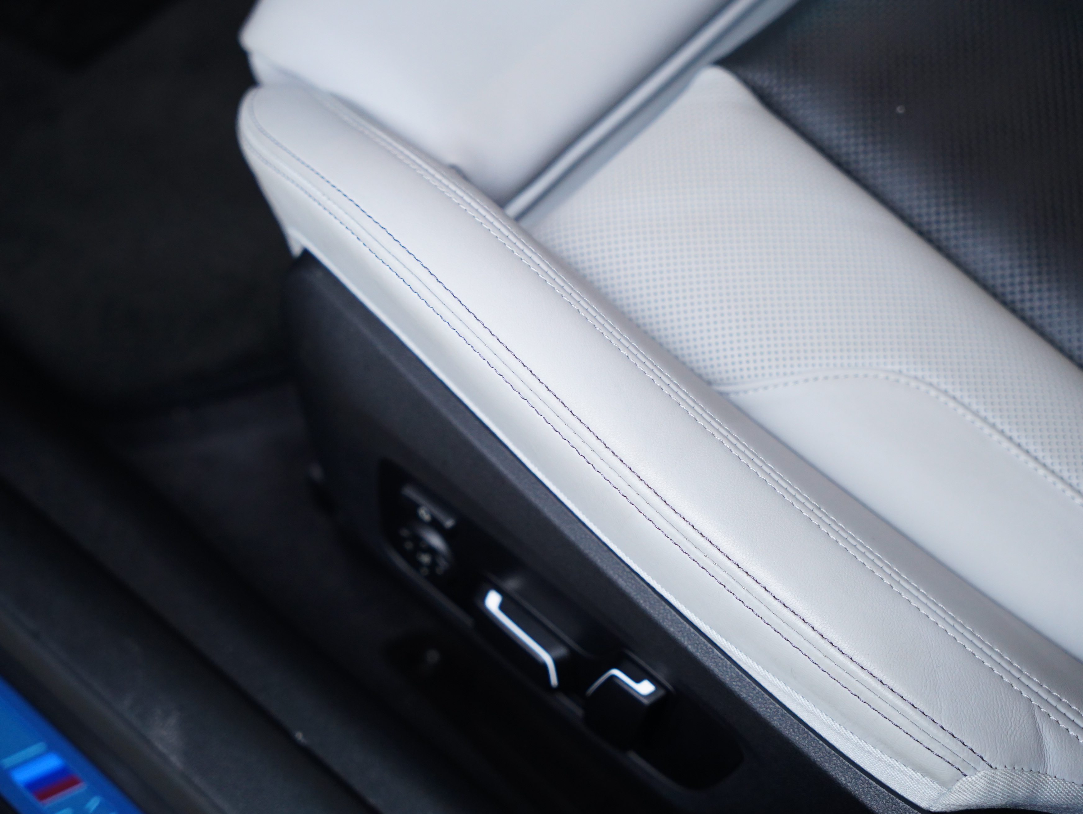 BMW M4 2025 imagen de coche #38