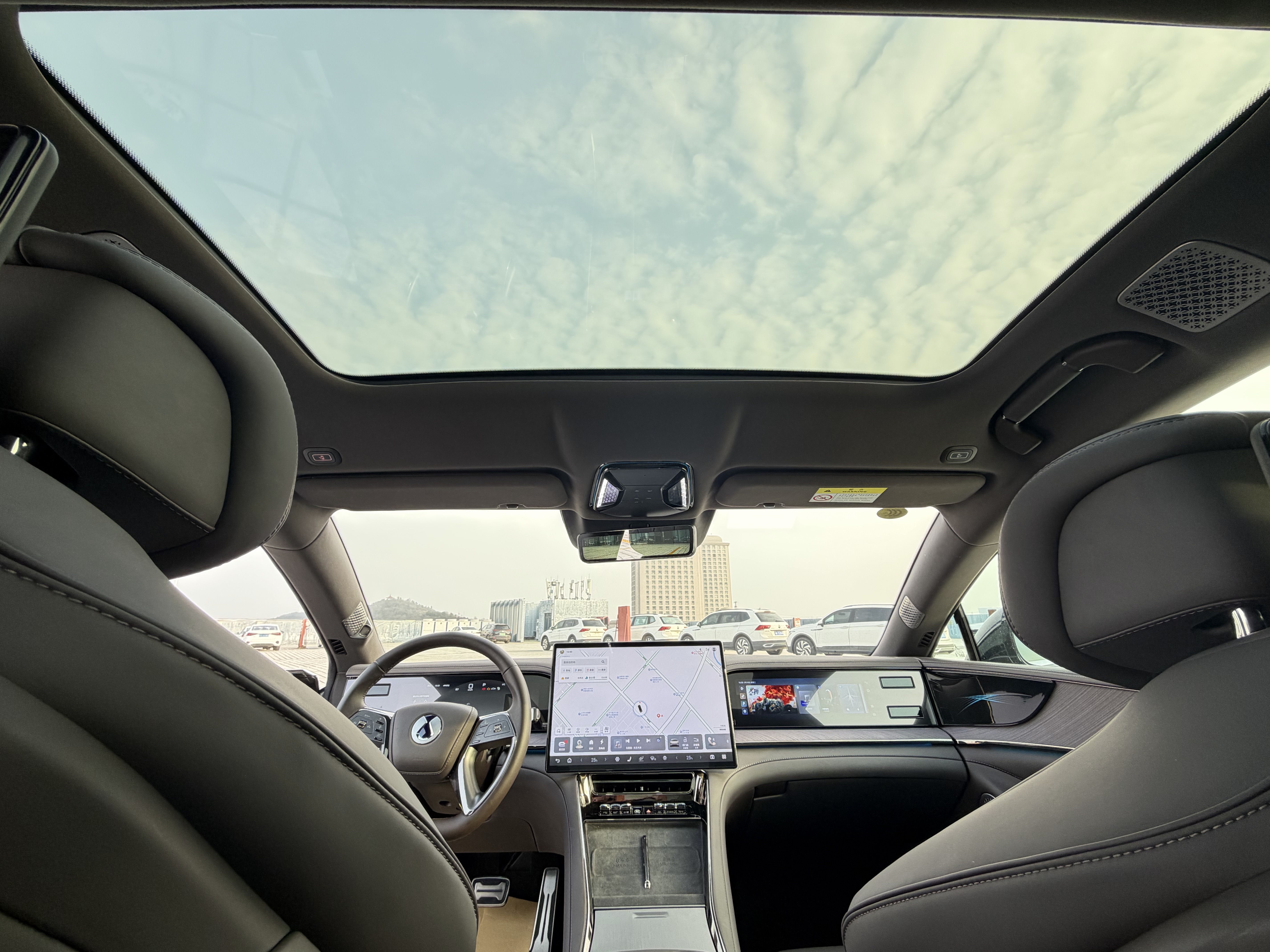 Denza Z9 2024 car image #38