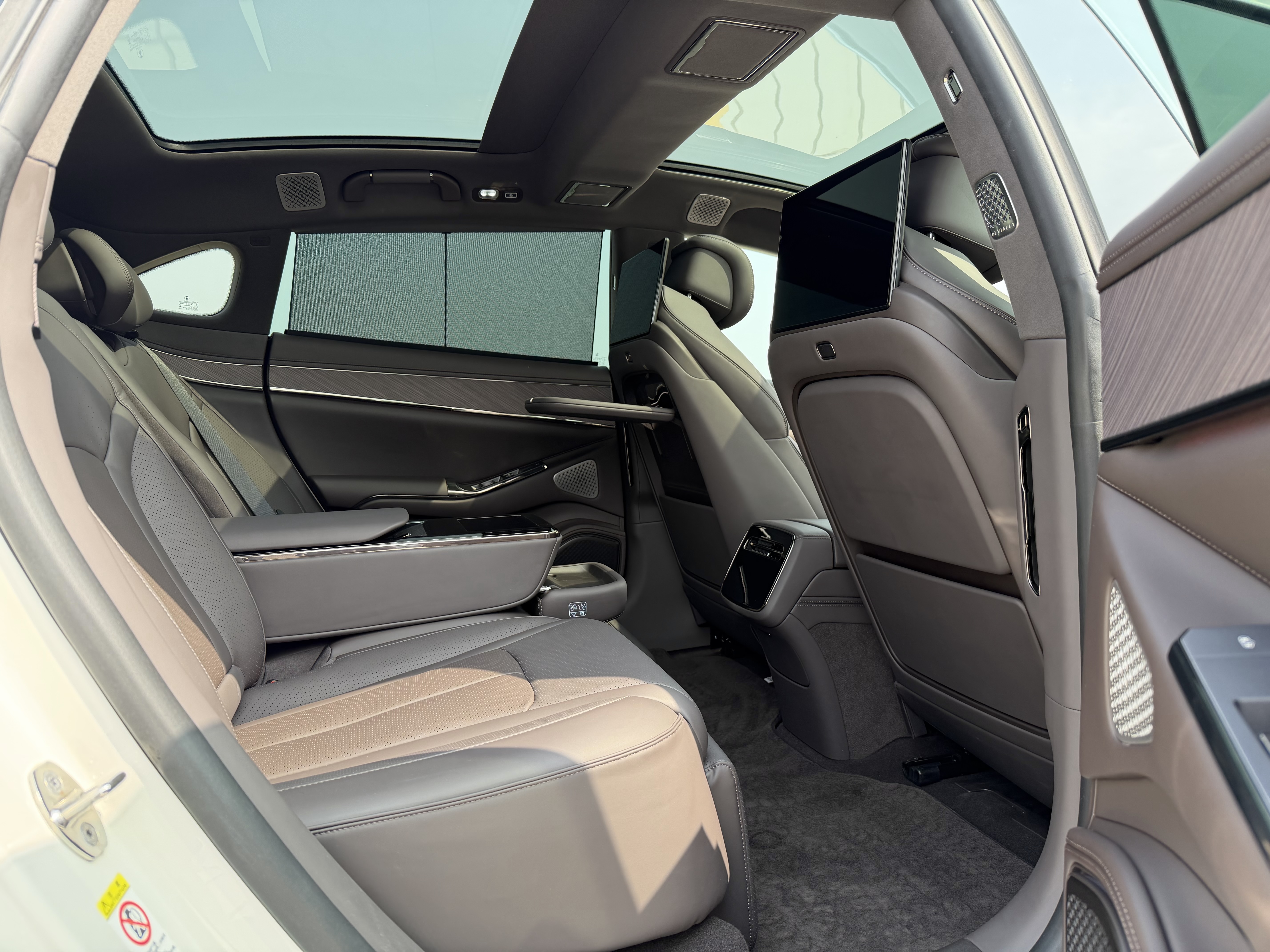 Denza Z9 2024 صورة سيارة #38