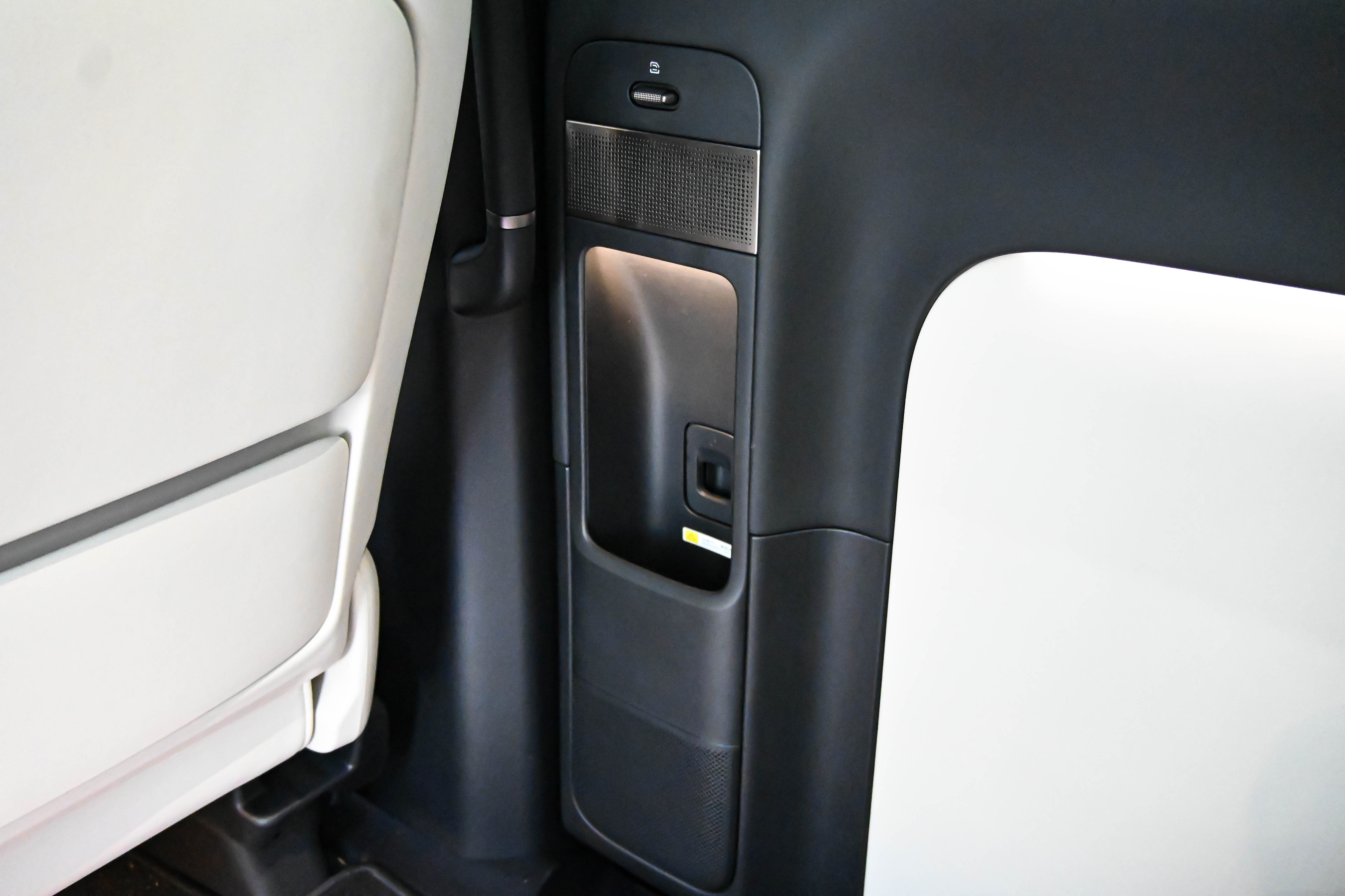 理想汽车 理想MEGA 2025 汽车图片 #38