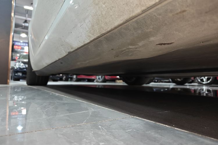 Tesla Model 3 2023 car image #38