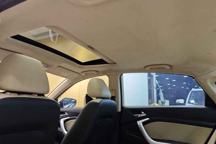 Changan Alsvin V7 2017 car image #38