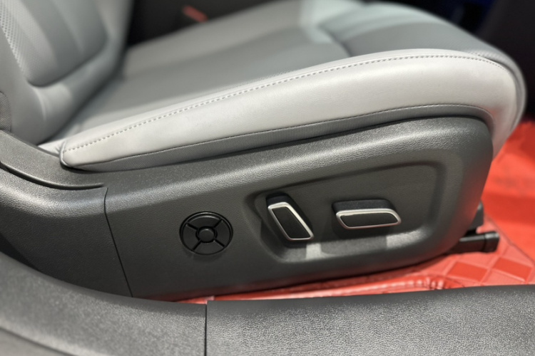 日产 日产N7 2025 汽车图片 #38