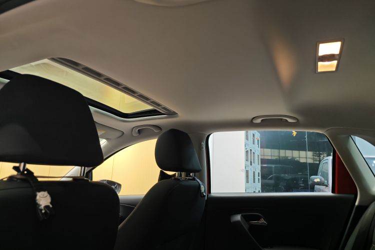 Polo 2018 car image #38