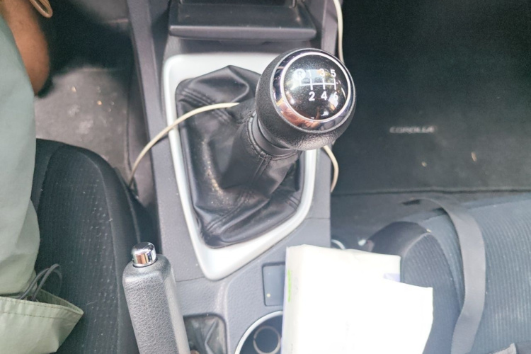 Toyota Corolla 2018 car image #16