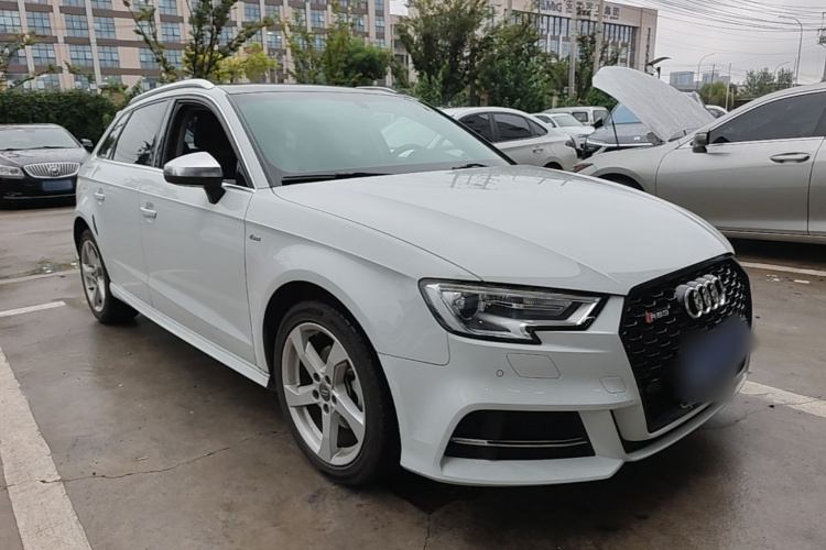 Audi A3 2018 imagen de coche #4
