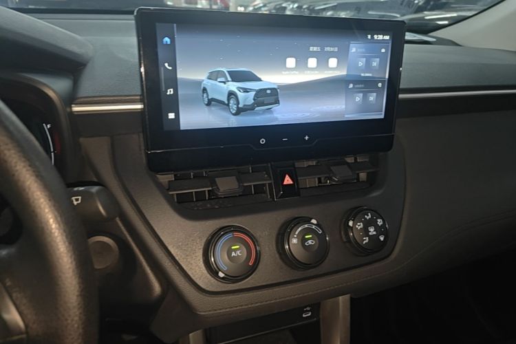 Toyota Corolla Cross 2023 car image #13
