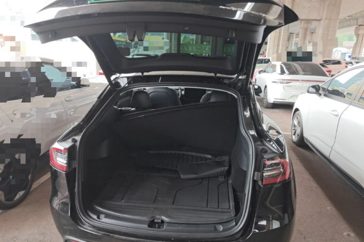 Tesla Model Y 2023 #19 Tesla Model Y 2023 immagine di auto #19