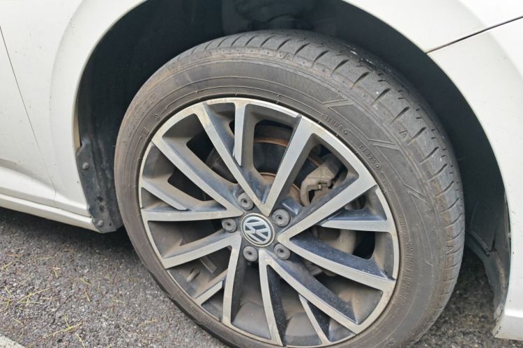 Volkswagen Lavida 2018 car image #9