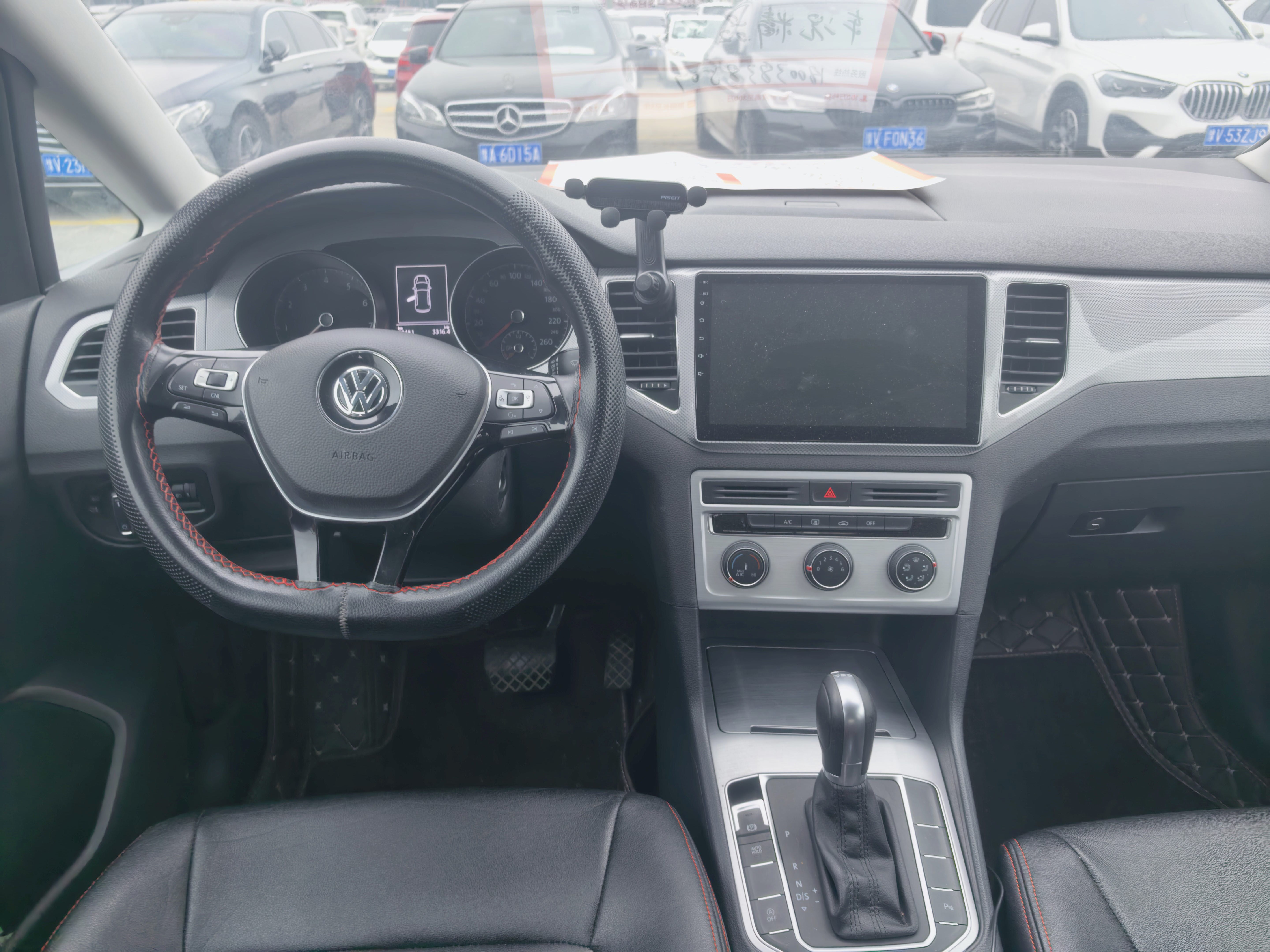 Volkswagen Golf Sportsvan 2016 изображение автомобиля #2