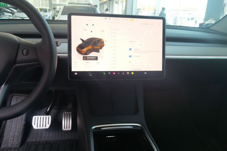 Tesla Model Y 2024 car image #17