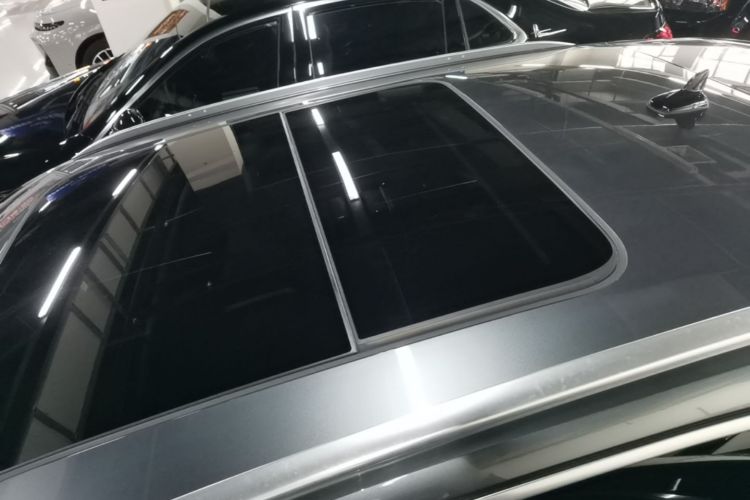 Audi Q3 2020 car image #23